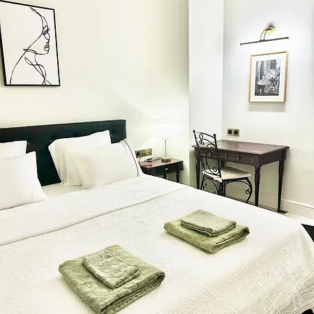De Luxe Bord De Apartment *