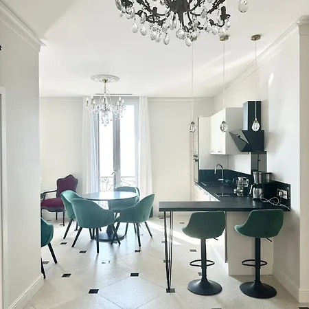 Apartamento De Luxe Bord De Avec Vue Mer, Terrasse Et Parking *
