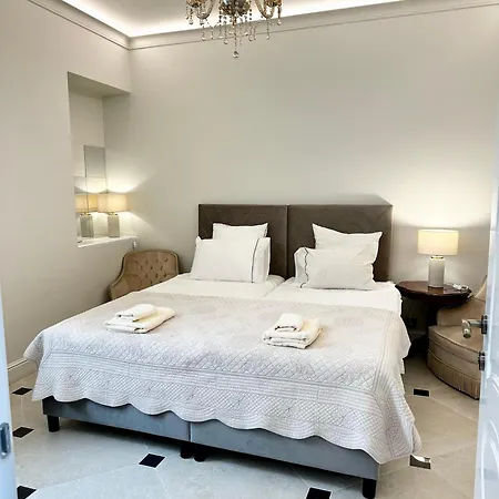 De Luxe Bord De Roquebrune-Cap-Martin