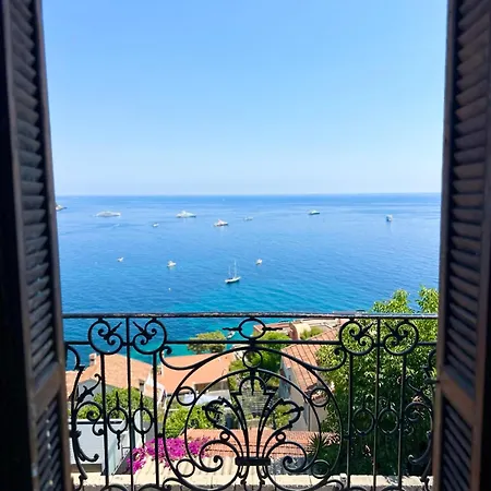 De Luxe Bord De Roquebrune-Cap-Martin