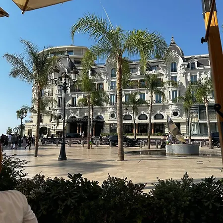 De Luxe Bord De Avec Vue Mer, Terrasse Et Parking