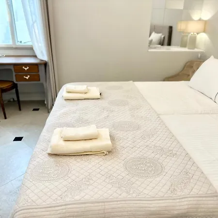 De Luxe Bord De Apartment *