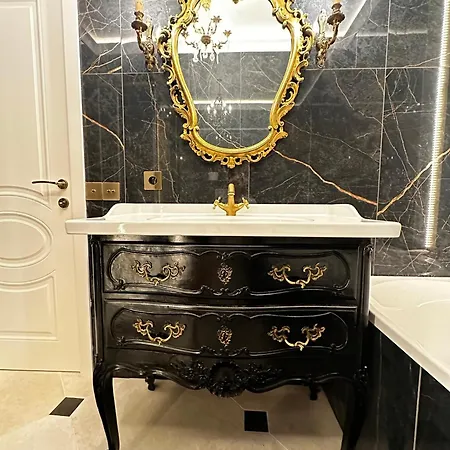 De Luxe Bord De Apartment *